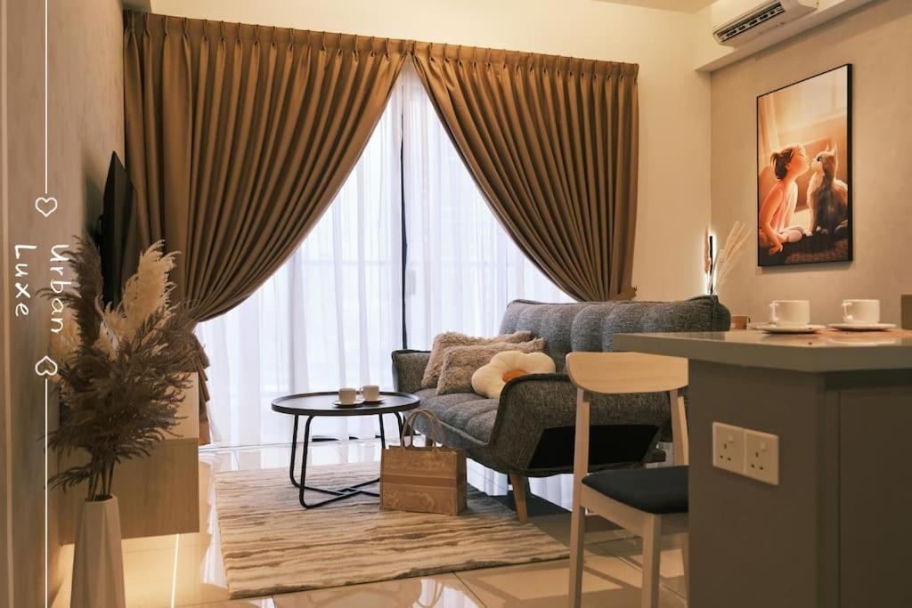 Harmony Homestaytrion Trx Kl Mrt Velocity 5-6pax Kuala Lumpur